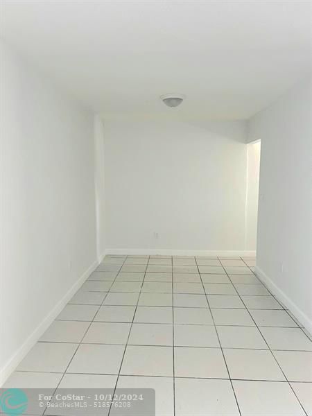 Building Photo - 1245 W 24th St Unit A-221 Rental