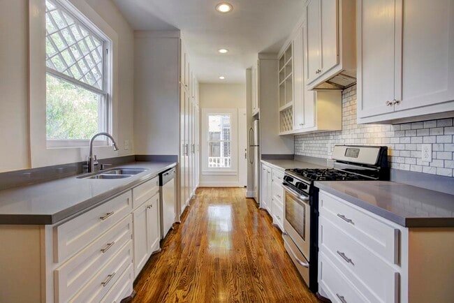 Photo - 217 Marshall St