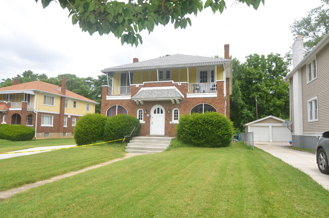 Photo - 1938 Lawn Ave Apartments Unit 4