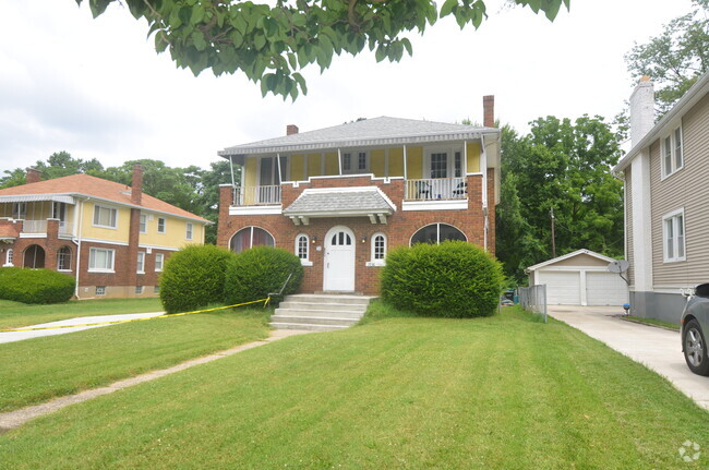 Building Photo - 1938 Lawn Ave Unit 4 Rental