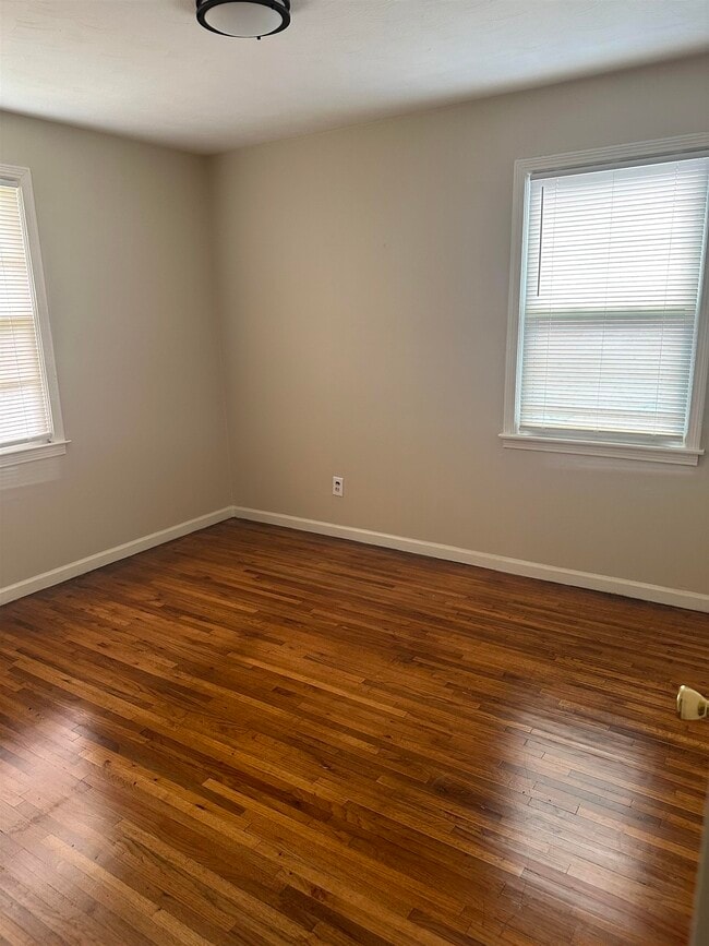 Photo - 3559 Millard Rd