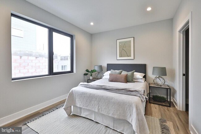 Photo - 1612 Cambridge St Unit 307