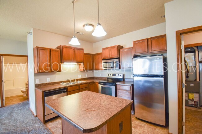 Photo - 2 Bedroom 2 Bath Condo w/ Garage on the gr... Unidad 2