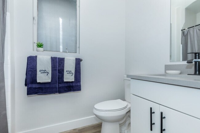 Photo - Ellis Midtown