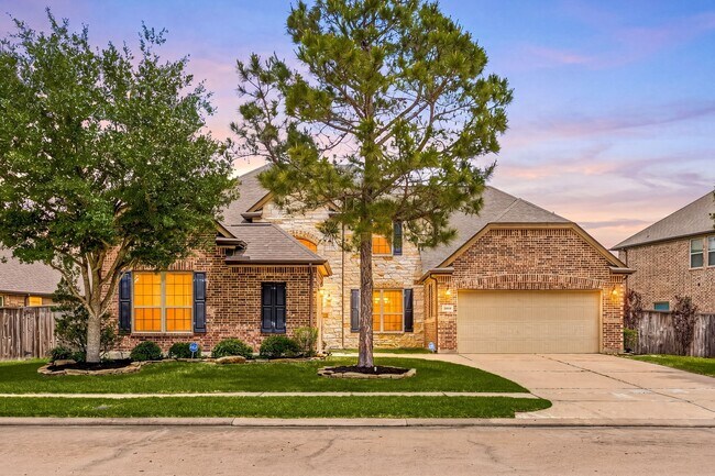 9338 Taylor Cliff Ln