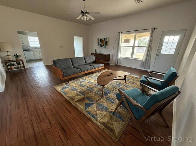 Photo - 408 Viola Dr