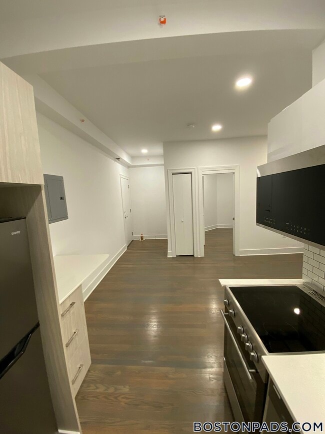 Photo - 11 Queensberry St Unit 16