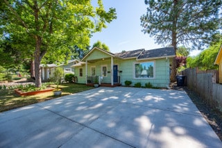 Photo - 2431 Potter St