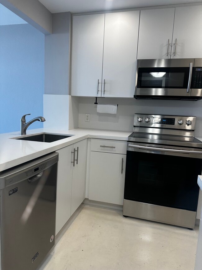 Photo - 1020 Meridian Ave Unit 811