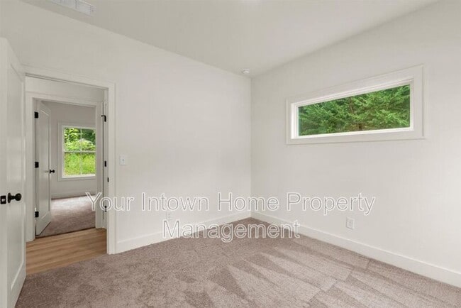 Photo - 1763 Bolton Rd NW Unit B