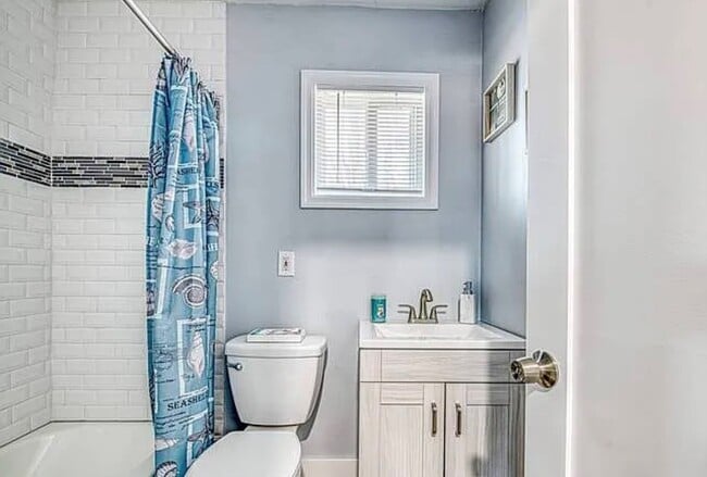 Photo - 62 Canoe Place Rd Unit 625