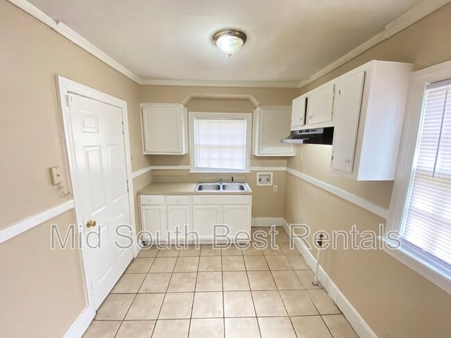 Photo - 3240 Choctaw Ave