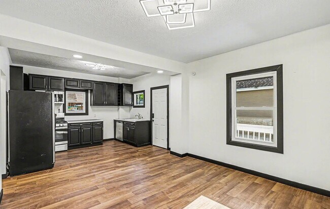 Photo - 1341 N 45th St