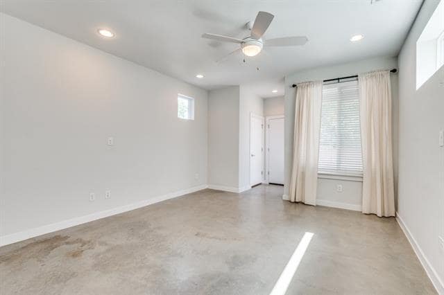 Photo - 1155 Crownview Ln