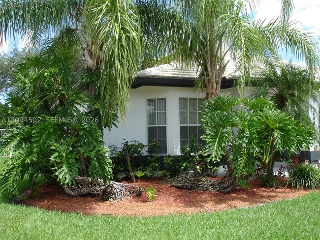 2444 Stonegate Dr