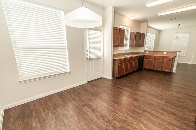 Photo - 12 Santa Barbara Dr