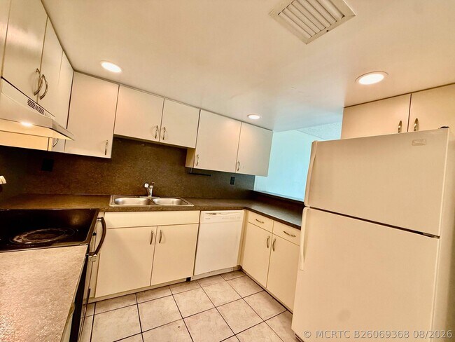 Photo - 337 Gulfstream Rd