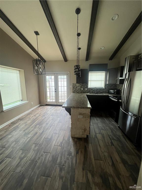 15 Teak Dr Unit 4
