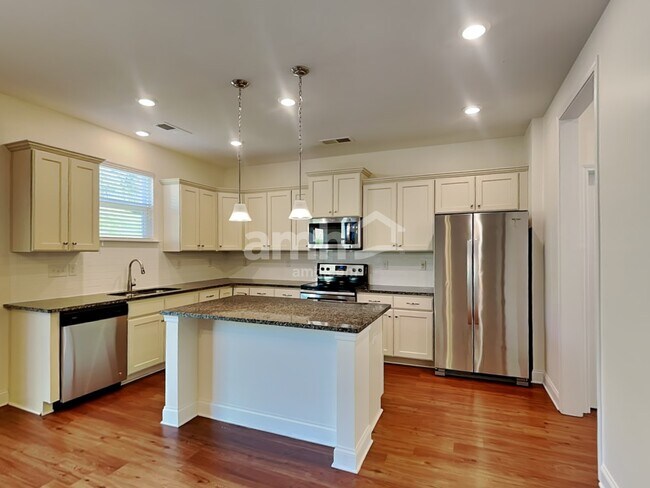 Photo - 6835 Thistle Down Dr