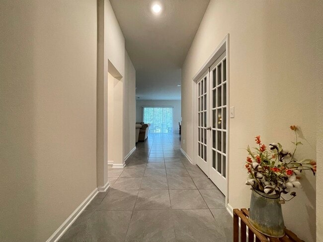 Photo - 101 Rivertown Rd