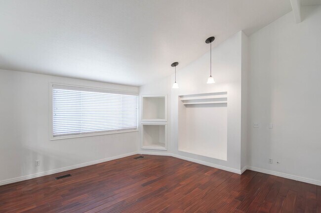 Photo - Charming 3-Bedroom Home with Spacious Fenced Yard in Prime Location