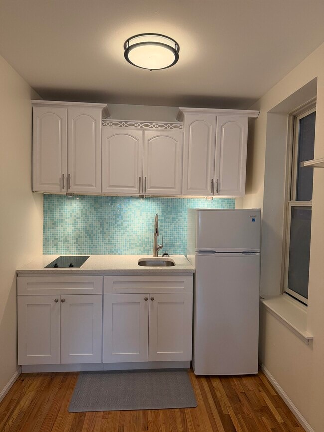 Building Photo - 245 8th St Unit 104