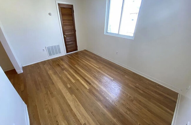 Photo - 382 Dorchester St