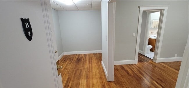 Photo - 121-123 Hawthorne St Unit B4