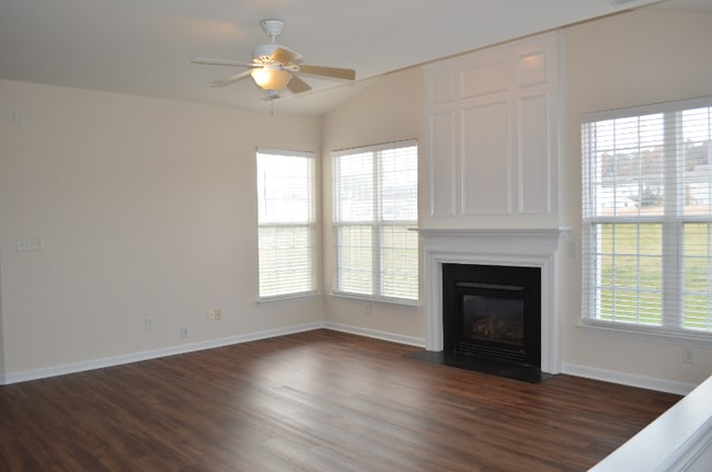 Photo - 4517 Wayland Ct