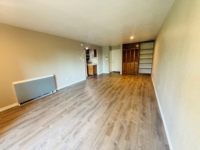 Building Photo - 2227 Canyon Blvd Unit 453