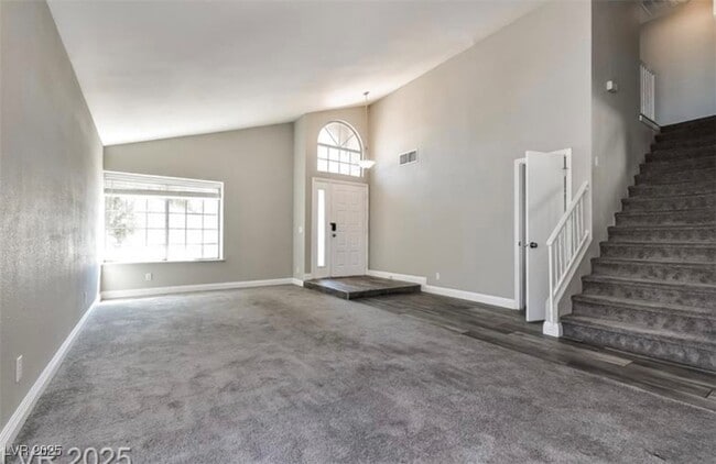 Photo - 741 Round Table Dr