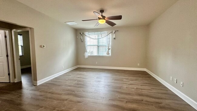 Photo - 4826 Hawkins Dr