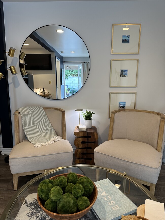 Building Photo - 629 Avenue A Unit Welcome Home- Studio