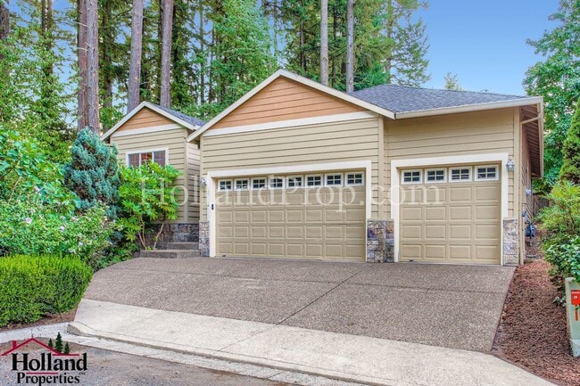 Building Photo - Serene 4-Bed Home with Huge Common Room & ...