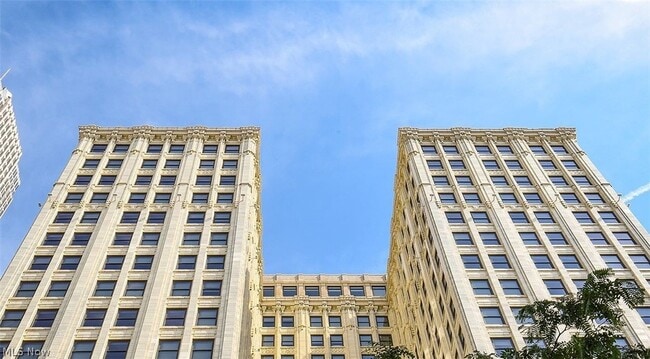 Photo - 99 W St Clair Ave