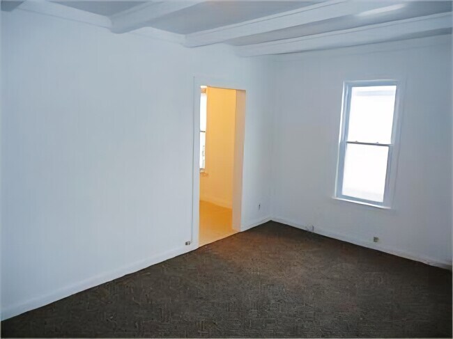 115 3rd St S