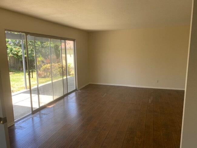 Photo - 4 bedroom Camarillo home
