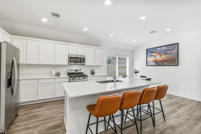 Photo - 3126 Stonebriar Dr