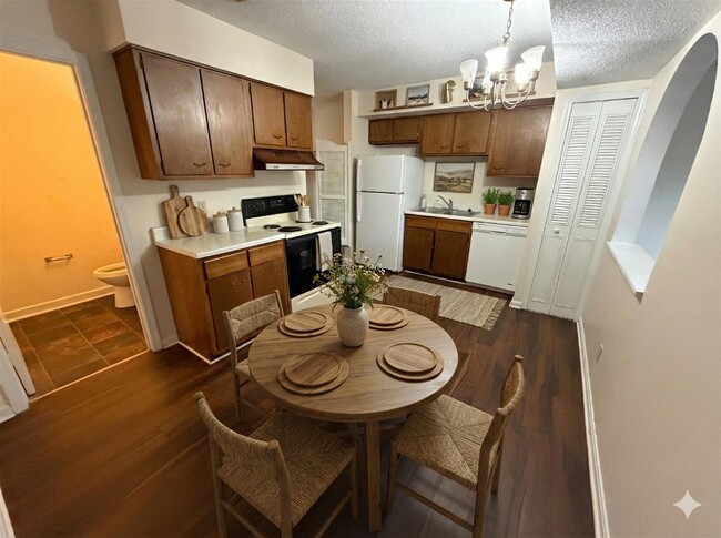 Photo - 1036 Ellen Dr