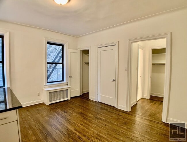 Building Photo - GROVE STREET