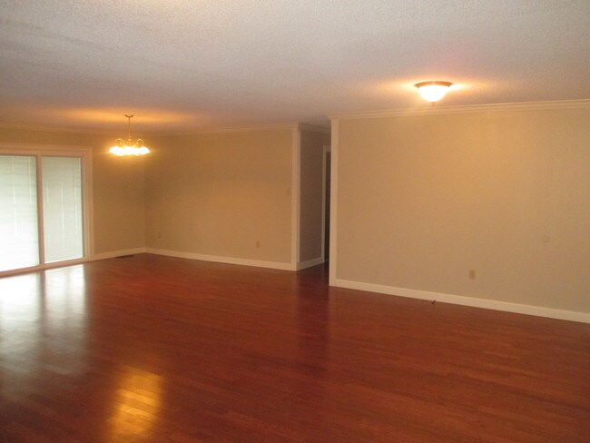 Photo - 3310 E Park Ave