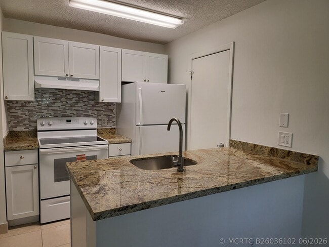 Building Photo - 4581 W McNab Rd Unit 33