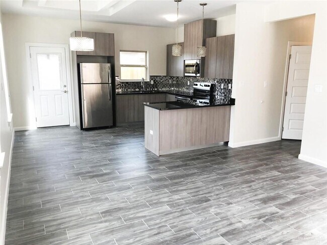 Photo - 704 E Myrtle Beach Ave Unit 4