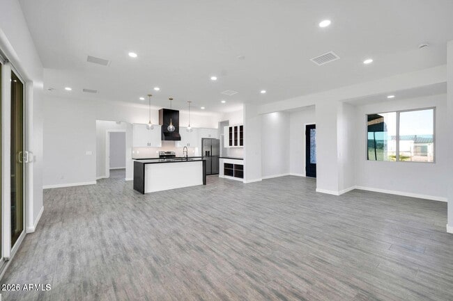 Photo - 22548 W Huntington Dr