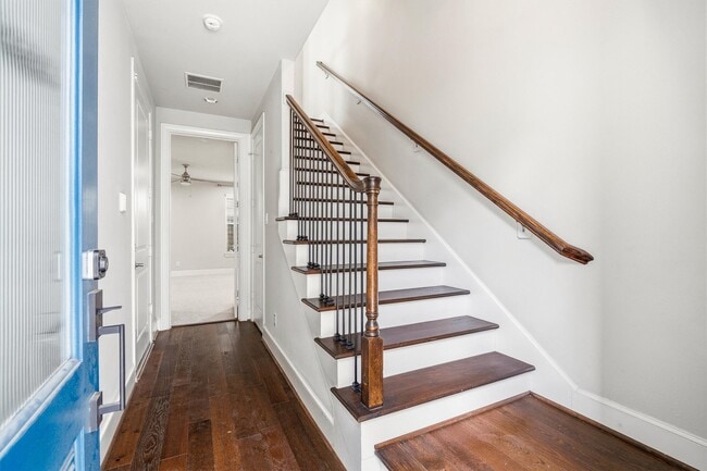 Photo - 9614 Riddlewood Ln