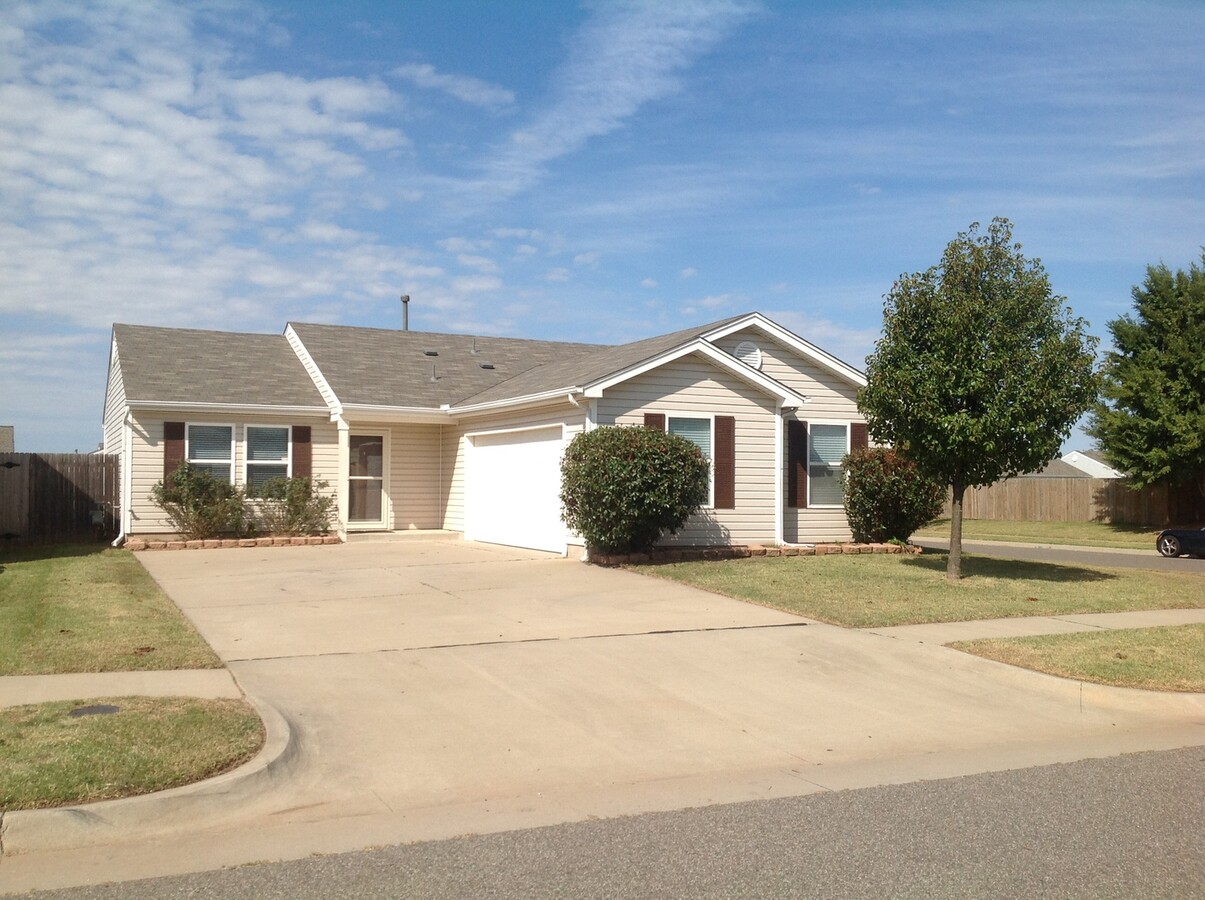 Charming 3-Bedroom Home in Moore Schools D... - Charming 3-Bedroom Home in Moore Schools D...