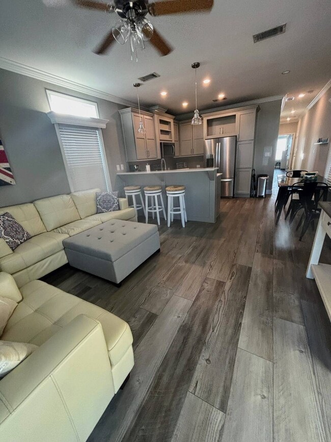 Photo - 209 NE Coastal Dr