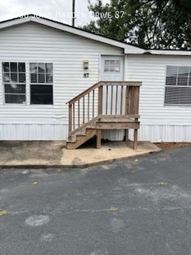 Building Photo - 3000 John Harden Dr