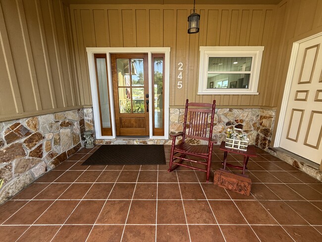 Photo - 245 E Lakeview St