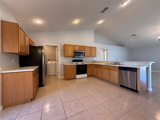 Photo - 207 Cranbrook Dr